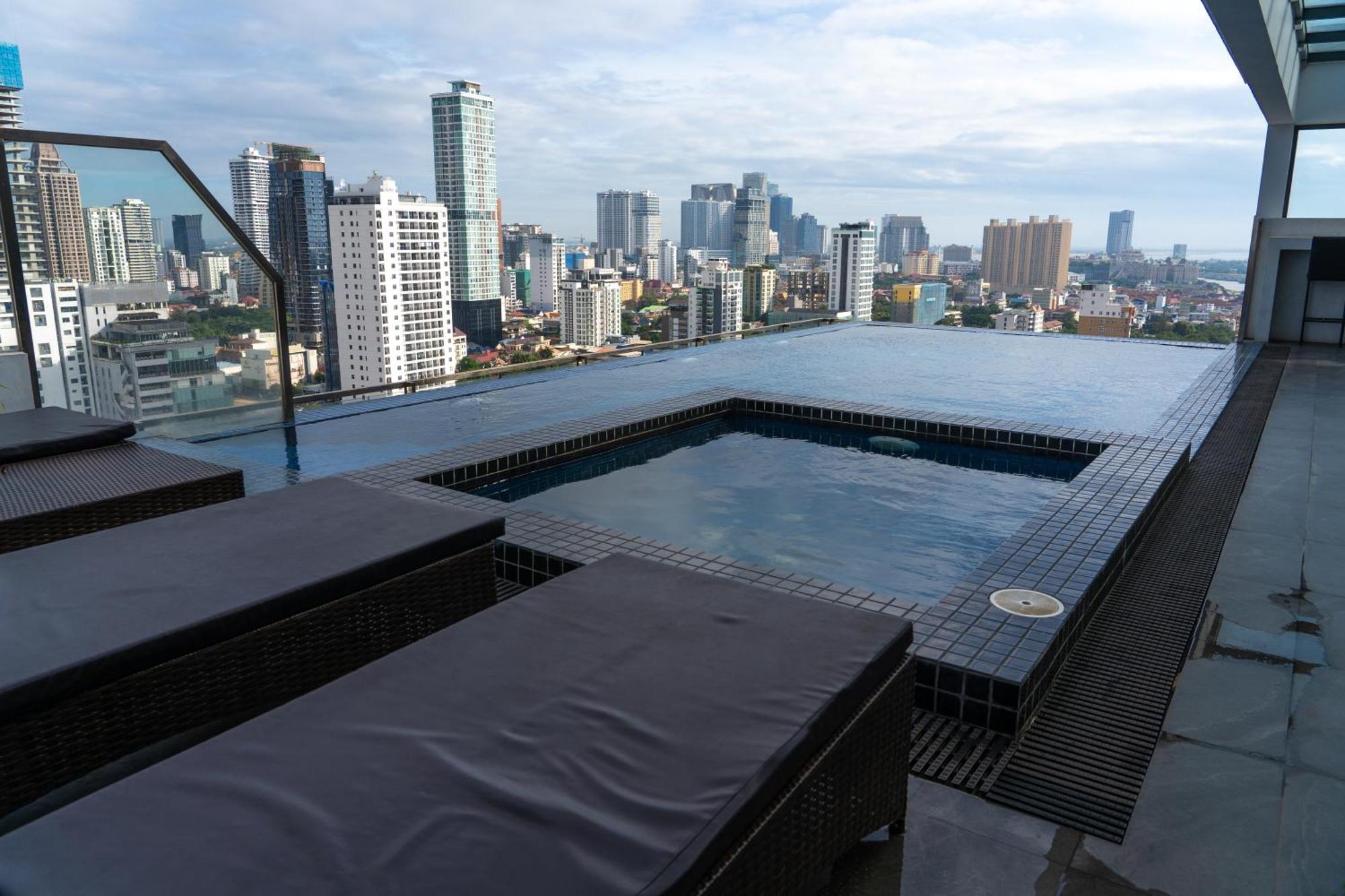 Parc21 Luxury Boutique Hotel Phnom Penh Exterior foto