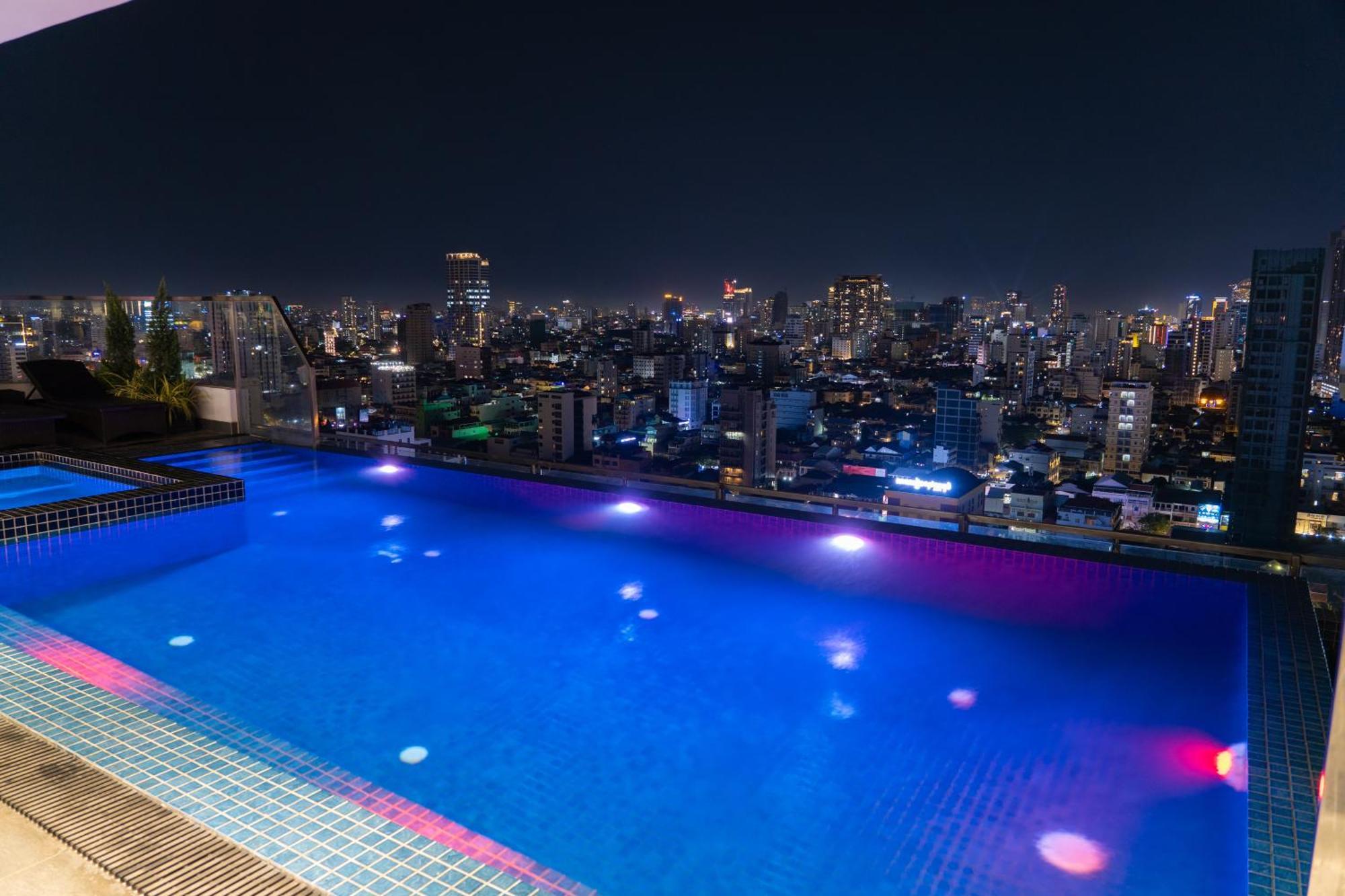 Parc21 Luxury Boutique Hotel Phnom Penh Exterior foto